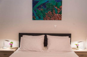 Oro's Stylish Kolonaki Flats Next to Metro & Museums